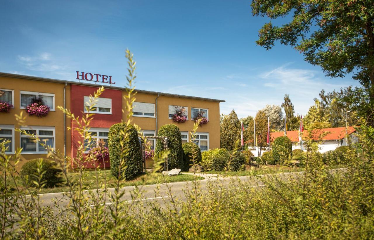 Hotel Amerika Bad Schussenried Exterior photo